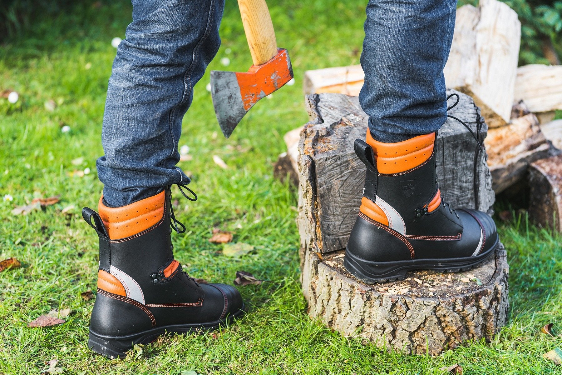 Lesnická obuv Fraker Logger orange – v reálném prostředí 12