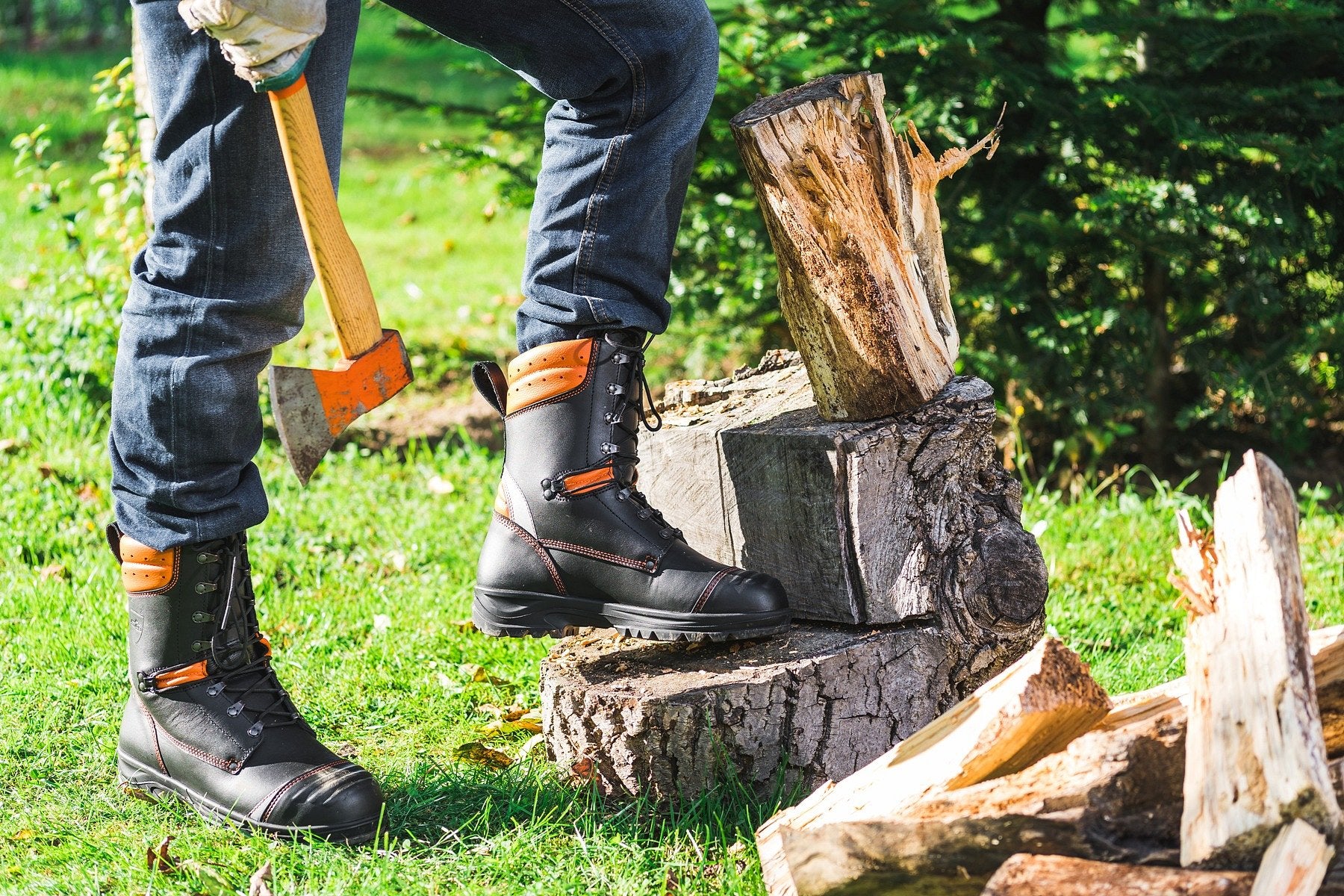 Lesnická obuv Fraker Logger orange – v reálném prostředí 7