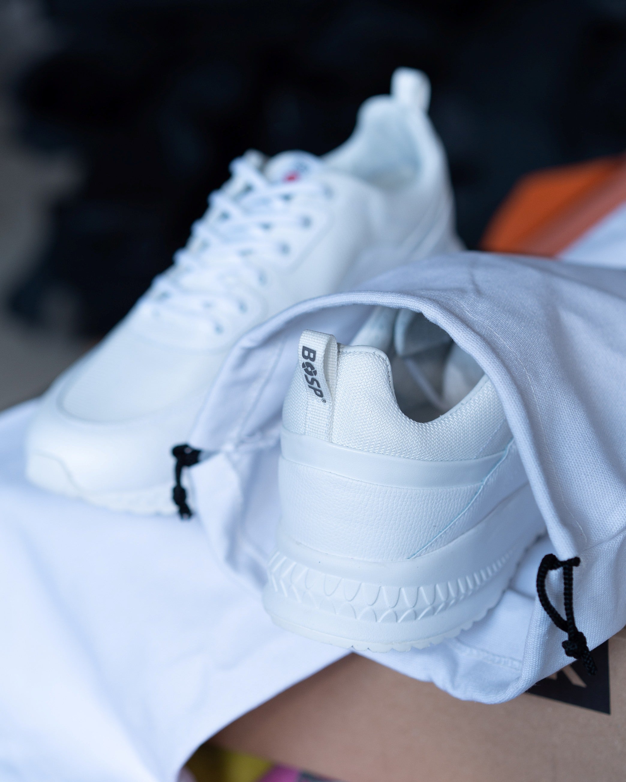 Tenisky Chrono Uni White – v reálném prostředí 7