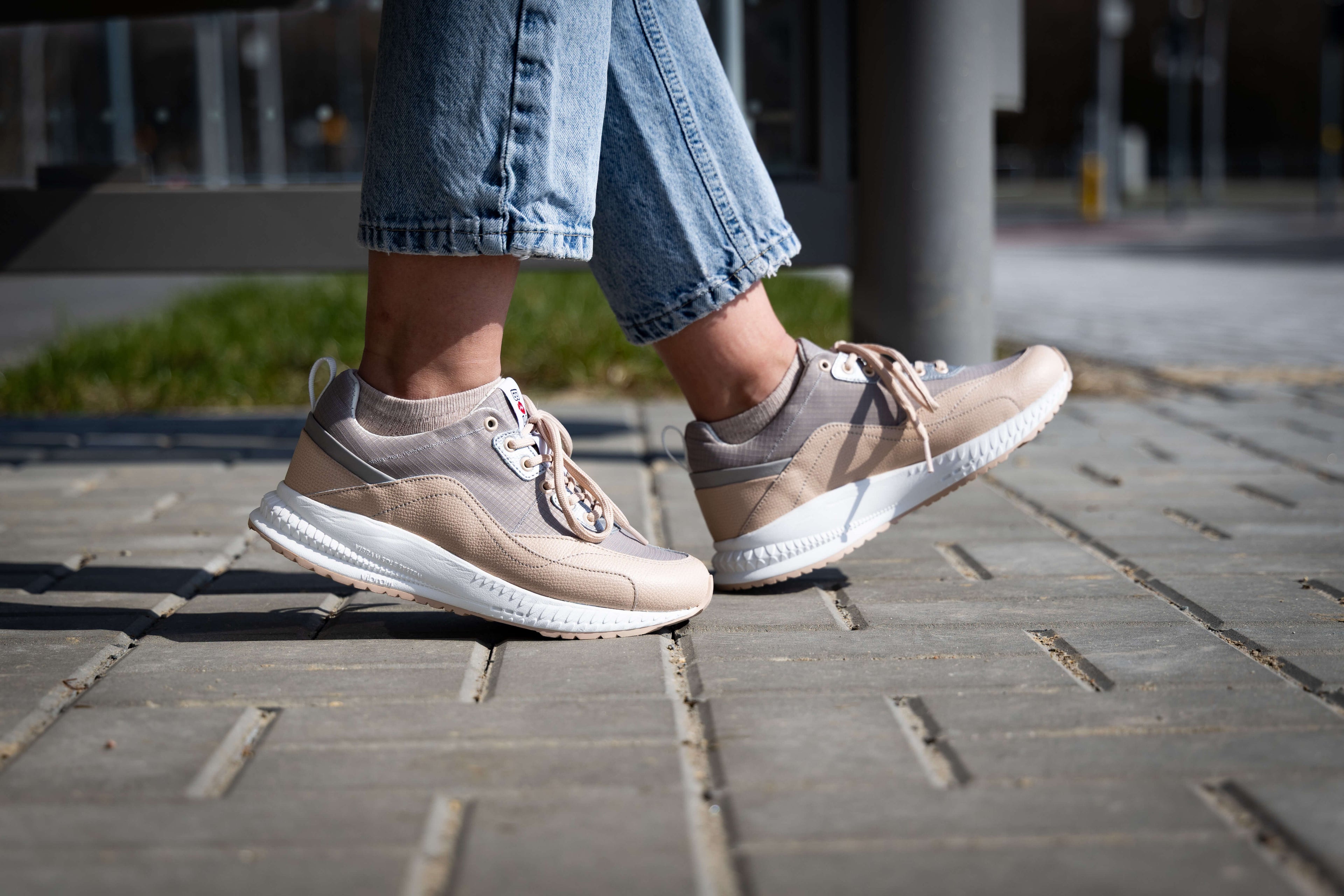 Tenisky Chrono Nude – v reálném prostředí 7